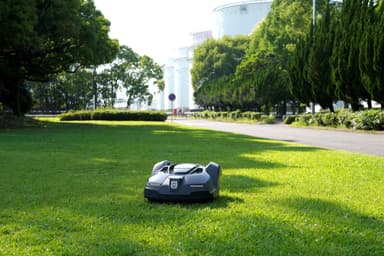 施設緑地管理で活躍するオートモア