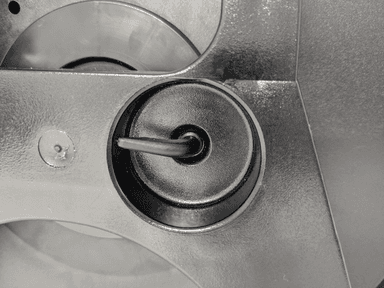 イージーロバストケーブル背面の回転防止ストッパー