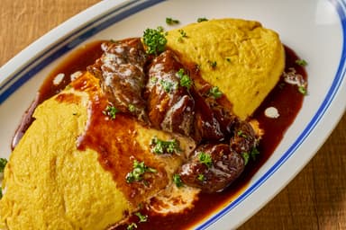 相州牛煮込みのデミオムレツ