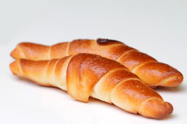 四つ葉バター使用の塩ロール