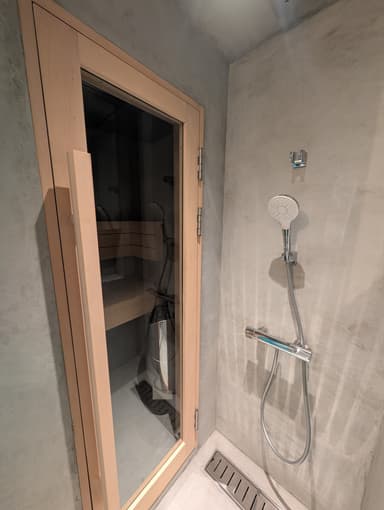 シャワー・サウナ