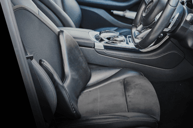 どんな車にも合うブラック1色に統一