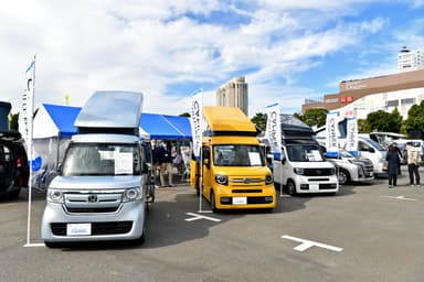 車両展示風景05