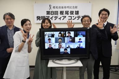 左より「樫尾 隆司」氏、「すずき まどか」氏、「櫻田彩子」氏、「伊部 菊雄」氏、「塚本萌太」氏