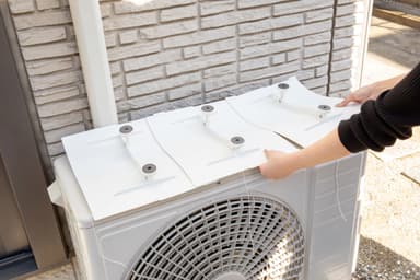 マグネット式で簡単取付