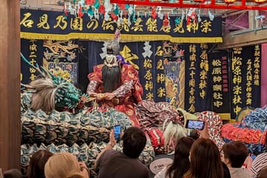 御夜に「石見神楽」が登場