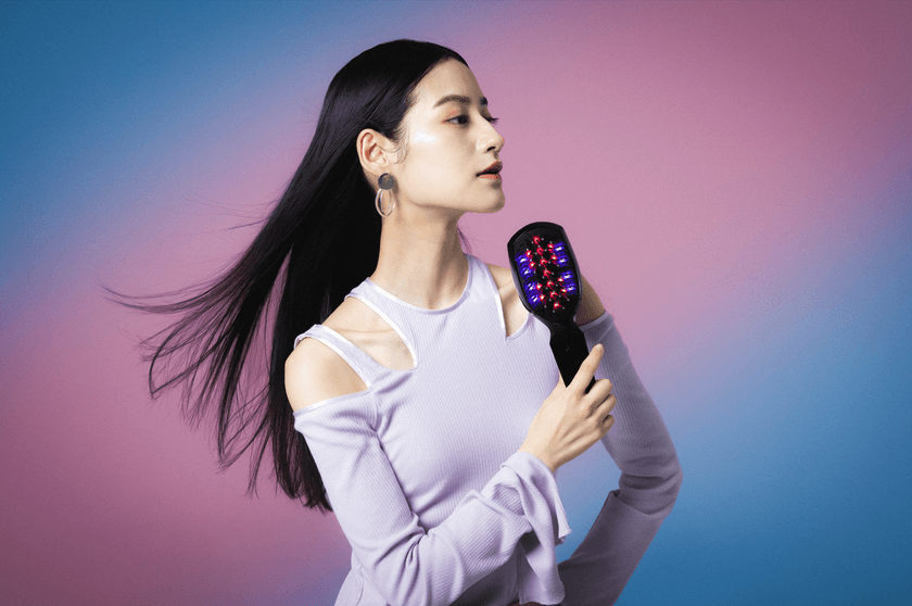 Makuakeで達成率8000％超を記録した美容ブラシ　
EMS搭載「クリオネ スパプラス」が一般販売開始！