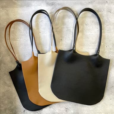 様々なコーデに合うカラー展開