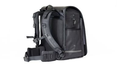 ランドセル斜め後ろ