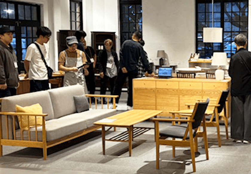 旭川家具が台湾進出へ
東川木工会、台北で展示販売会を初開催
～4500人が来場　即売30点500万円～