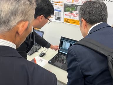 展示発表会場(2)