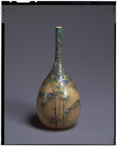 10. 色絵竹図徳利