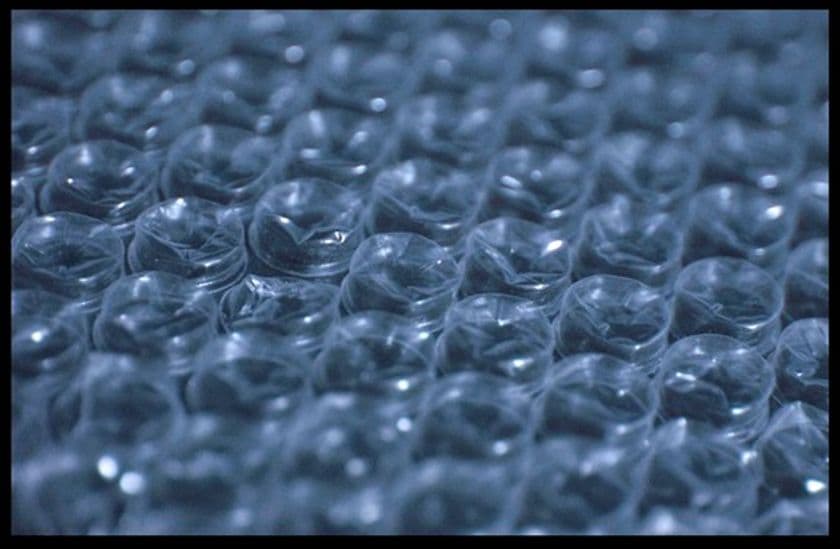 気泡緩衝材を潰した時の破裂音「プチッ」で異物を見つける！
～安全・低コスト・非破壊で異物を検出、環境にも優しい新手法～