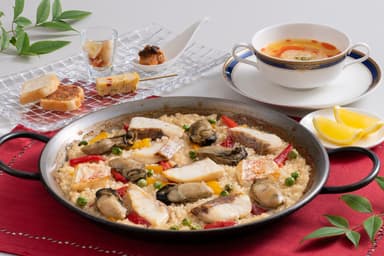 「シン・パエリャ伊勢志摩ホワイト ～伊勢まだいと的矢かきのパエリャ～」