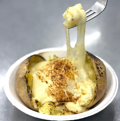 クンビル(トルコ・チーズベイクドポテト)