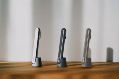 左から、ホワイト・スペースグレー・ヒュッゲグレー