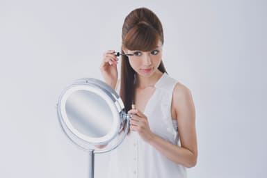 アイメイクに