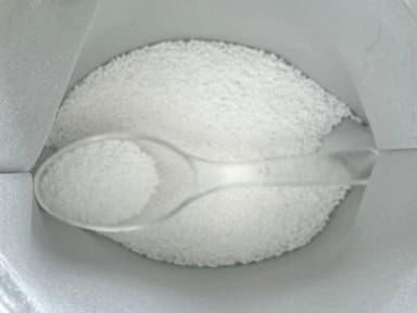 顆粒、スプーン付きで無駄なく経済的