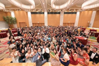 修了パーティー参加者集合写真