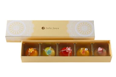 コフレ・ド・ショコラ(ホワイトチョコレート) 5種5個入 ￥1,944(税込)