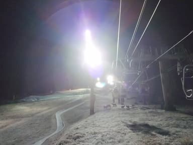 山頂へ向かうリフト