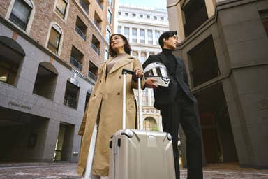 ヘルメットメーカーが創るキャリーケース