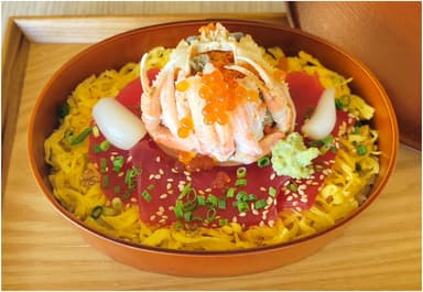 親ガニまぐろ丼