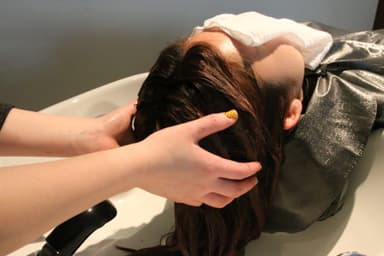 頭皮マッサージ