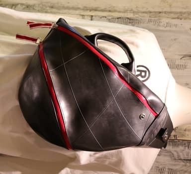 ワンショルダーバッグTRIANGLE LARGE(3)