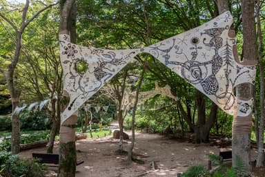 淺井裕介 《しっぽの森》