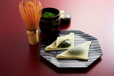 濃厚抹茶ジュレを包んだ「宇治抹茶の生八つ橋」