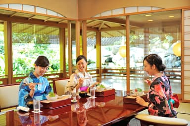 浴衣で和のあかり展見学＆料亭ランチ