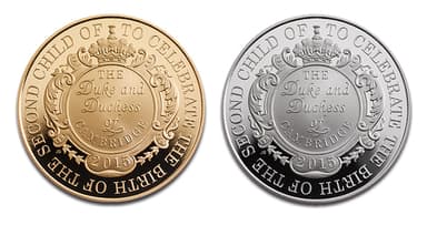 5ポンド金貨・5ポンド銀貨デザイン面