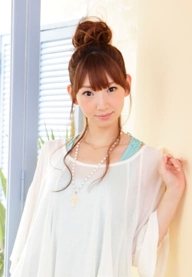 井上麻里奈（アルミン・アルレルト役）