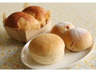 「恋豆乳ブレッド」・「恋豆乳きなこもちパン」・「恋豆乳クランベリーナックル」