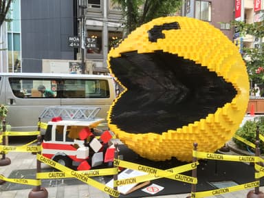 モア4番街にパックマン