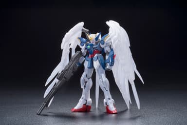 RG 1/144 ウイングガンダムゼロEW パールグロスVer.　2,700円(税込)