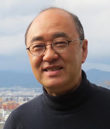 横内 敏人