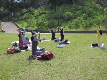 天空ヨガ　イメージ