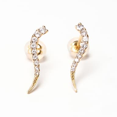 天然ダイヤモンド0.3ct　k18ゴールドデザインピアス