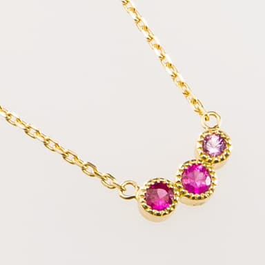 ルビー・ピンクサファイア　天然石0.2ct　k18ゴールド三連ネックレス