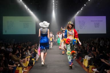 ＜RUNWAY WAVE＞