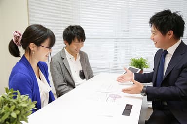 多数の実績とノウハウを持つ、不動産コンサルタントが無料で回答