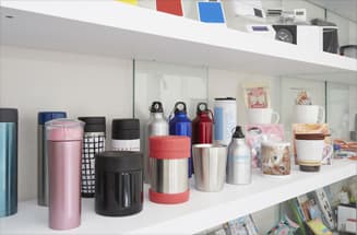 常時500点以上のノベルティサンプルを展示