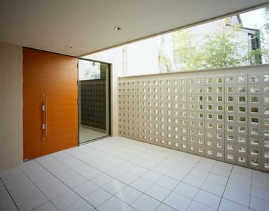 room03エントランスポーチ