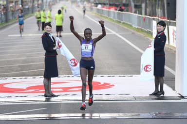 フルマラソン女子優勝
