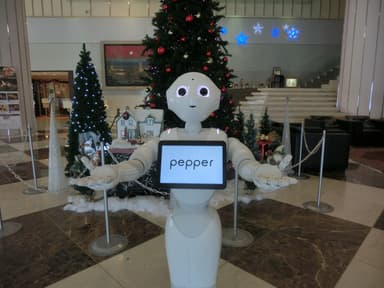 ホテルロビーで任務に就くPepper