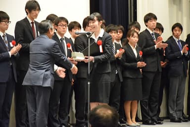 表彰式の様子