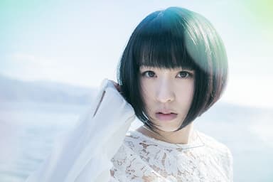 綾野ましろ
