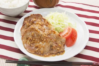 『ご飯にかける岩下の新生姜』調理例／生姜焼き